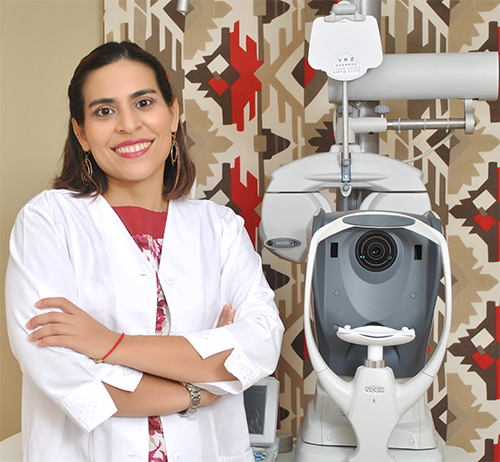 Dra. Adelina Alava oftalmologo oculplastica